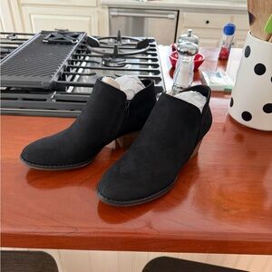 Life Stride Black Ankle Booties